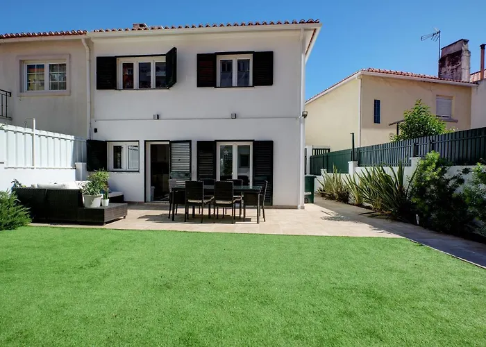 Comfortable Town House In Quiet Area By Lovelystay