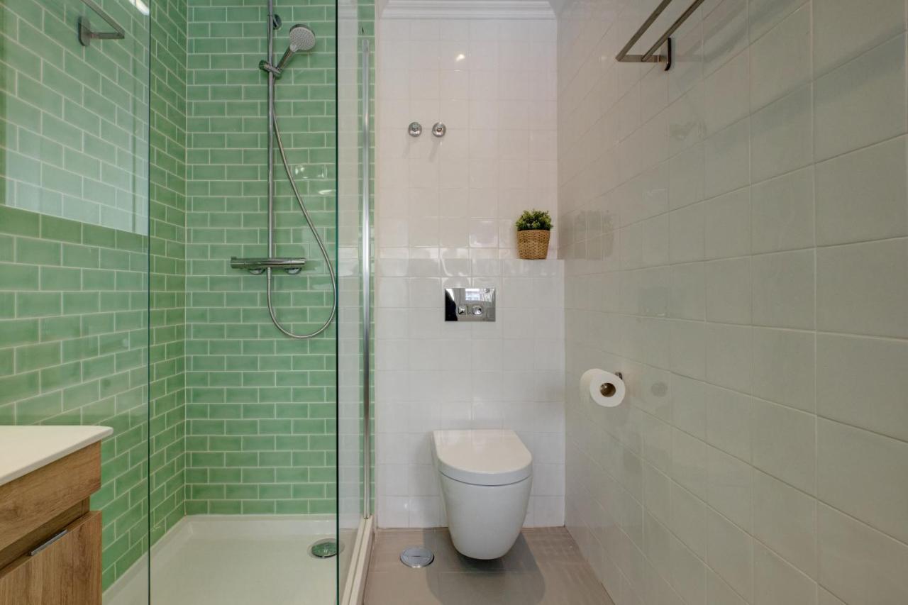 Holiday home Comfortable Town House In Quiet Area By Lovelystay Lisbon