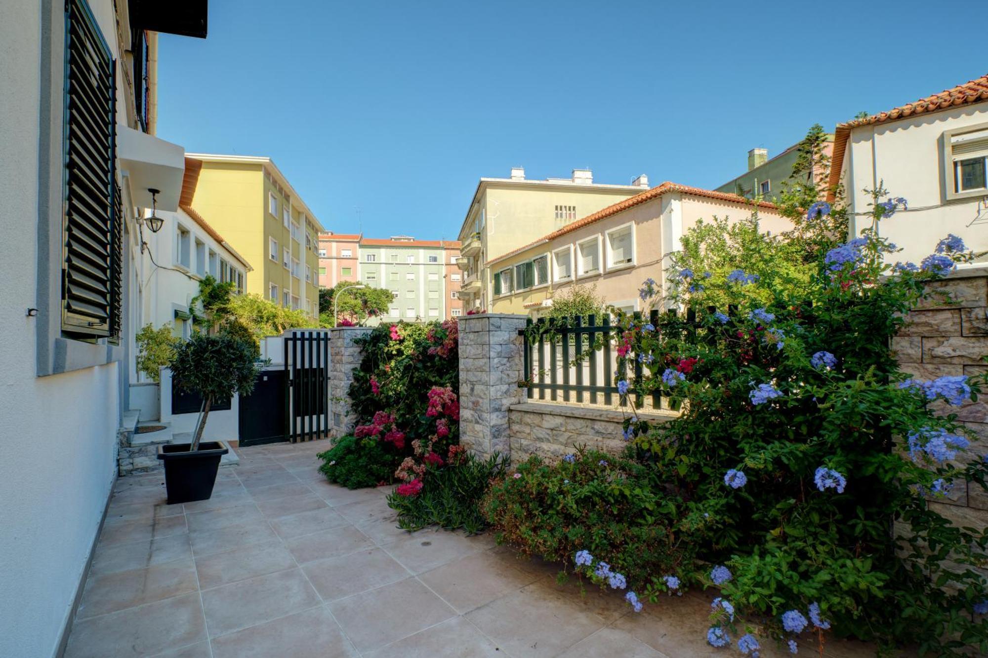 Comfortable Town House In Quiet Area By Lovelystay Lisbon